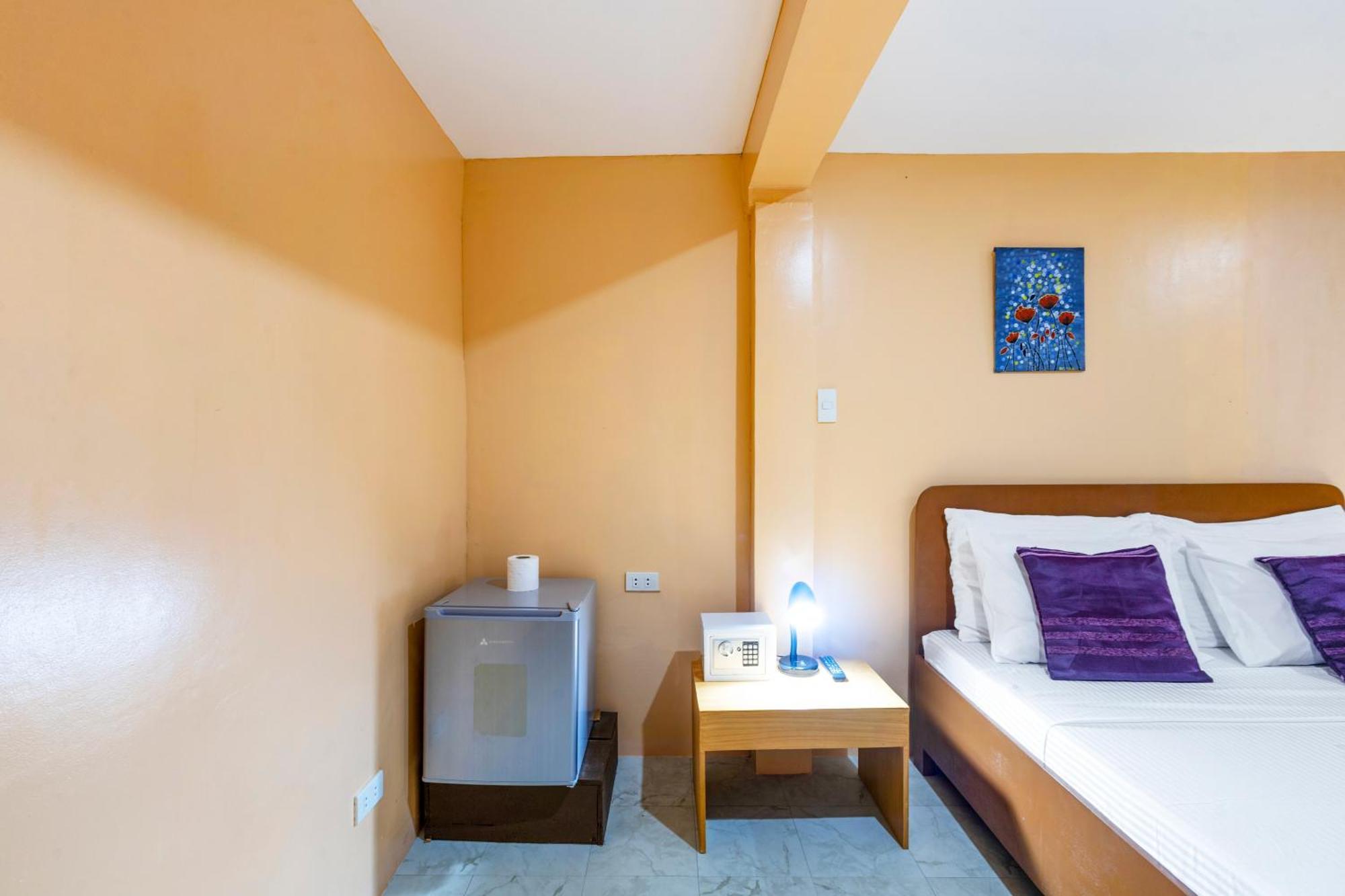 White Shamrock Beach Hotel Balabag  Quarto foto